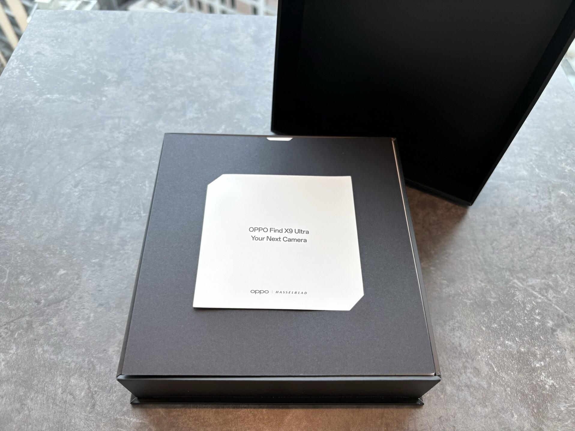 OPPO Find X9 Ultraパッケージ